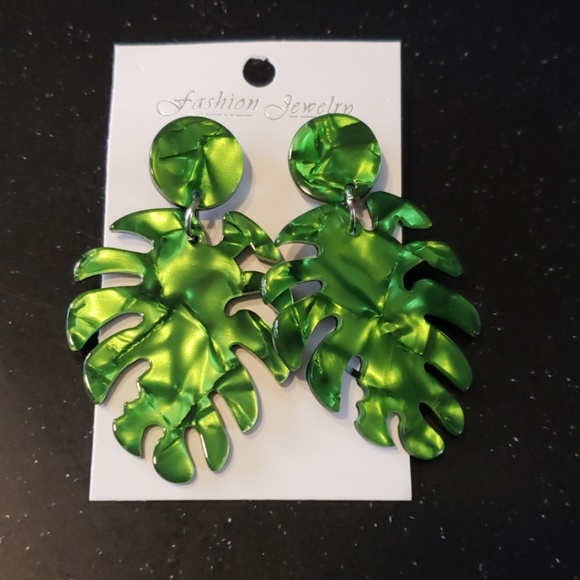Jewelry - Vibrant green leaf dangle earrings handmade